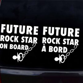 Autocollant future rock star à bord. Offert en français et en anglais.