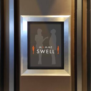 Affiche rétroéclairée pour la boutique de M et Mme Swell.