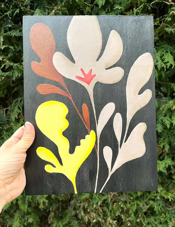 Toile de fleurs abstraite en clair obscur par l'artiste peintre Karine Pothier